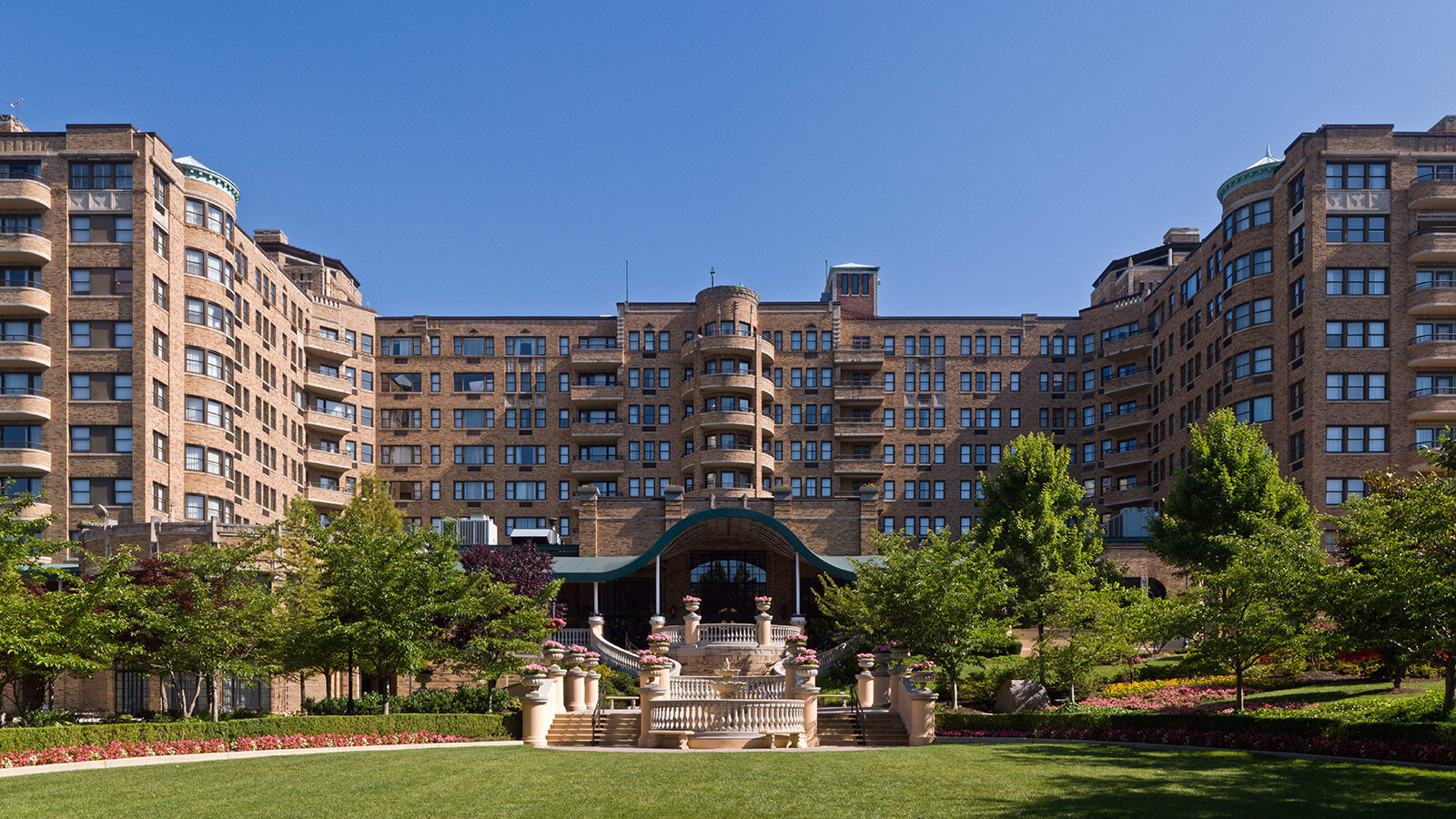 Panoramic image of the Omni Shoreham Hotel from the south on a sunny summer morning. This image was stitched from four images. Projection is flat (rectilinear). Horizontal field of view is approx. 90°. Home Hero